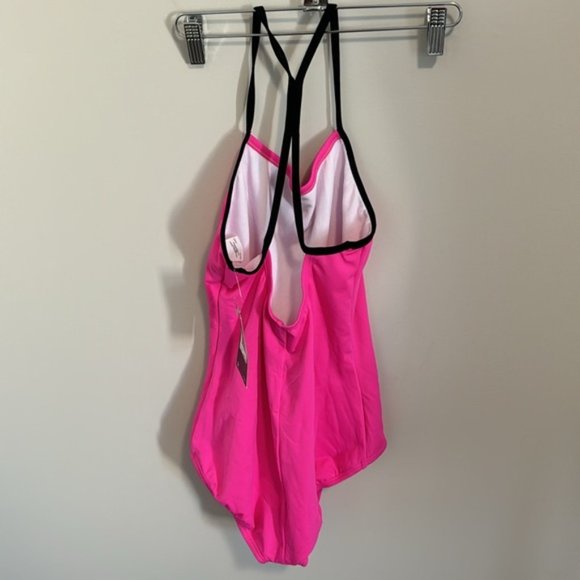 NWT Junior Girls Nike Essentials Pink one piece Swimsuit size XL 13-15 years - Picture 2 of 8